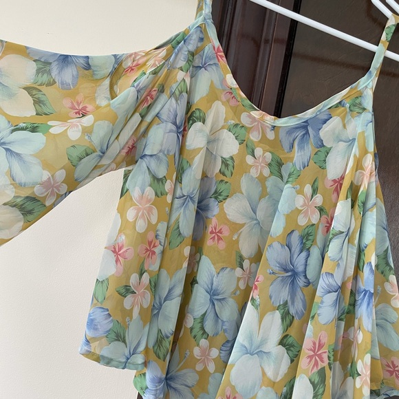 FLORAL TOP - Picture 3 of 3